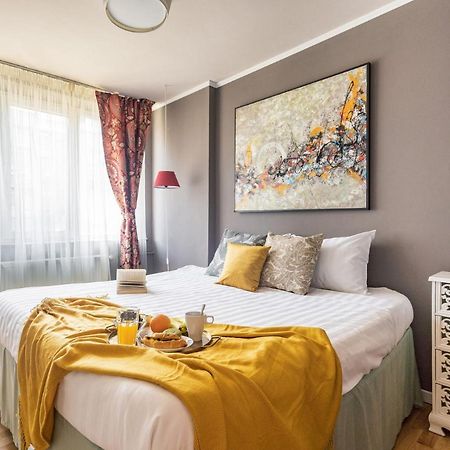 Spacious Downtown Apartment - Old Town Бухарест Екстер'єр фото