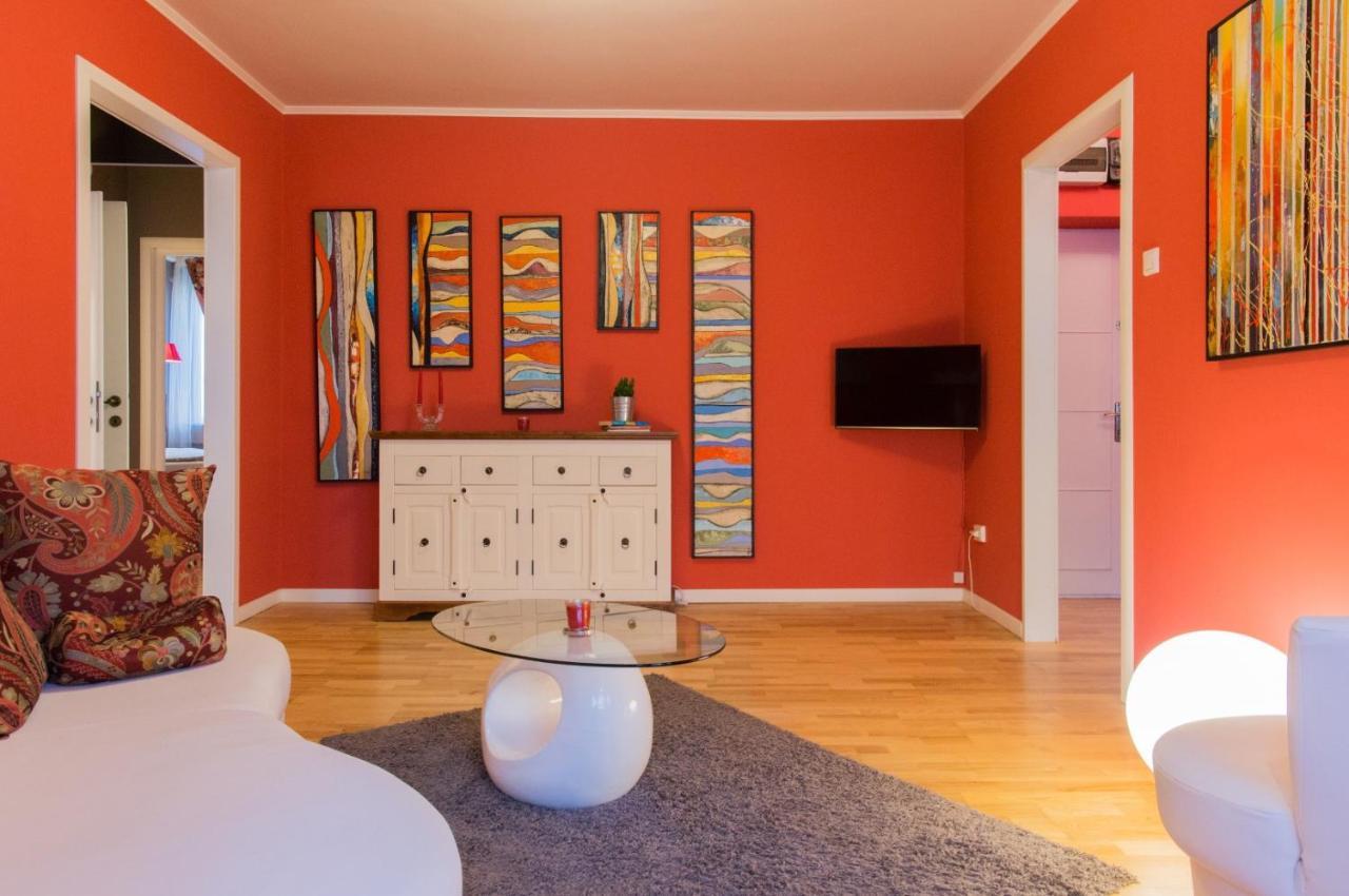 Spacious Downtown Apartment - Old Town Бухарест Екстер'єр фото